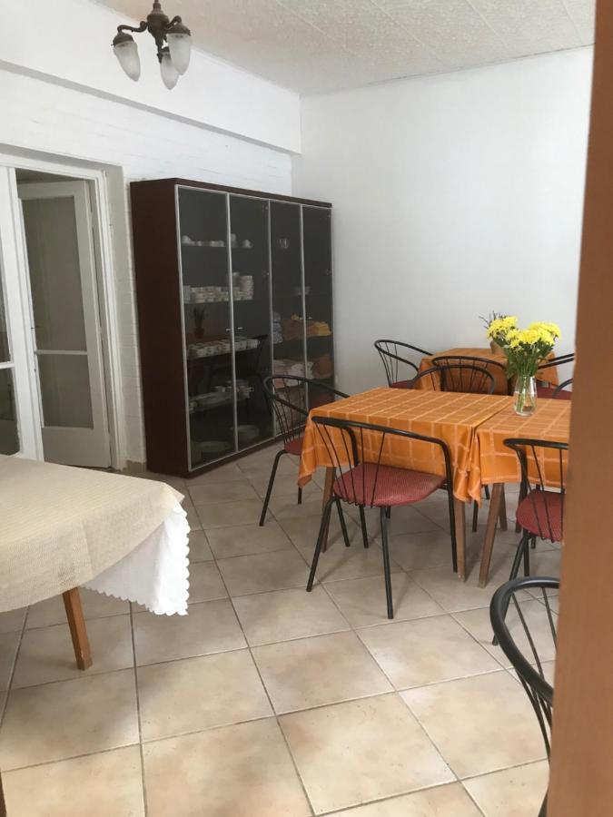Platanus Panzió Zamárdi Acomodação com café da manhã Exterior foto